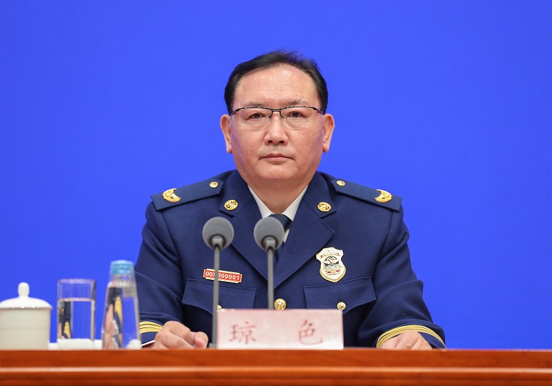女人让男人激情操逼黄色网站精品一区应急部党组成员、消防救援局局长琼色出席新闻发布会